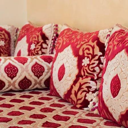 Altido Marocco Style In Como Lake شقة نيسّو